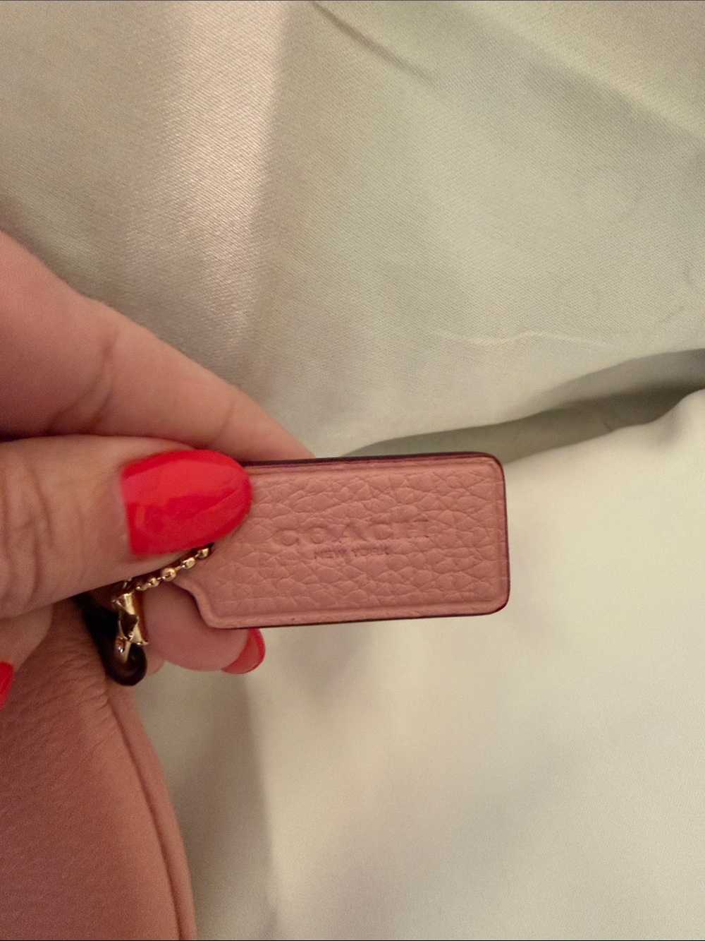 🩷COACH NWT Pink Petal Mini Payton Leather Shoulder Bag With Gold Hardware - Picture 7 of 11